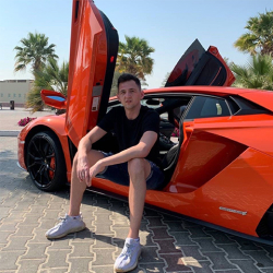 дизайнер